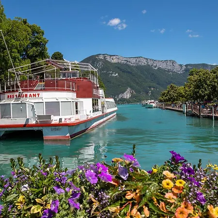 Reverie Urbaine 3 Etoiles - 3 Chambres, Plein Centre, Moderne, Tout Equipe * Annecy